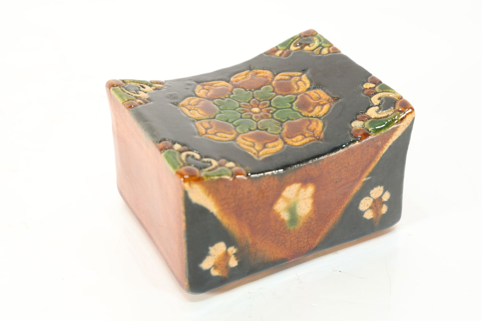Sancai Flower Pattern Porcelain Pillow: Sancai Flower Pattern Porcelain Pillow ?9.7 x 6 x 7.8cm?