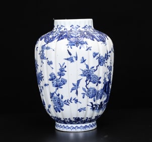 Chinese Blue And White Bird Flower Porcelain Vase