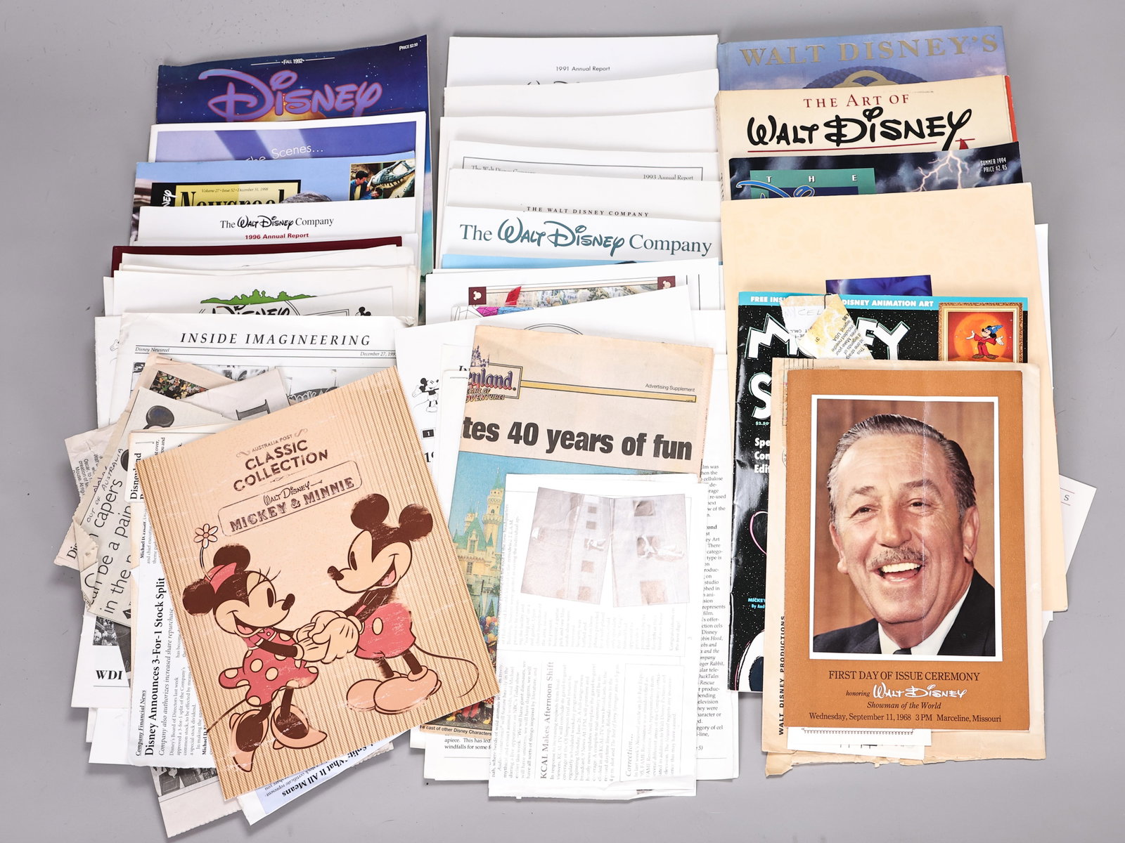 Collection Of Walt Disney Mickey And Minnie Stamps, Magazine, Newspaper: Collection Of Walt Disney Mickey And Minnie Stamps, Magazine, Newspaper (About 28 x 22 cm more or less)