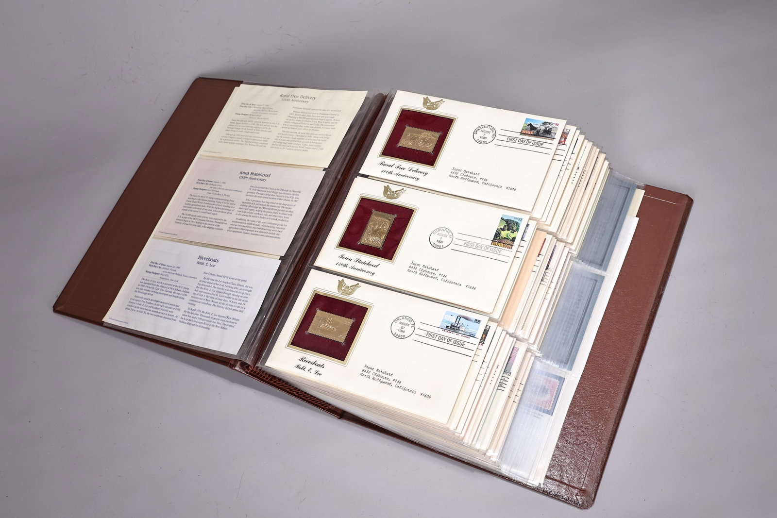 Vintage 22kt Golden Replicas United States Stamps: Vintage 22kt Golden Replicas United States Stamps (35 x 26 x 12 cm)