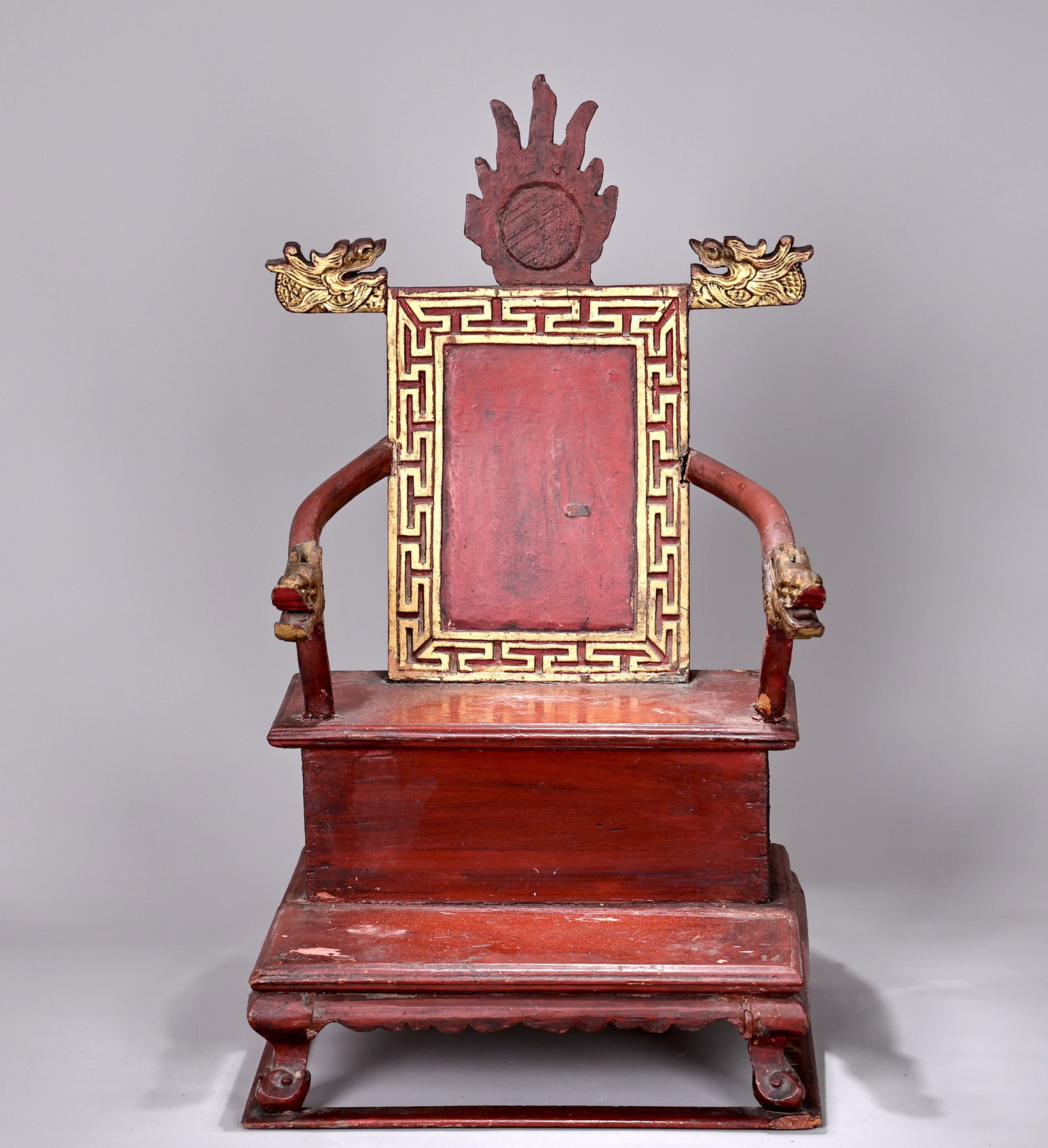 Chinese Shrine Throne Carved Wood Altar Stand: Chinese Shrine Throne Carved Wood Altar Stand (28 x 33 x 64 cm )
