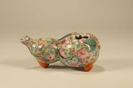 Famille Rose Flower Pattern Porcelain Gourd Shape Washer