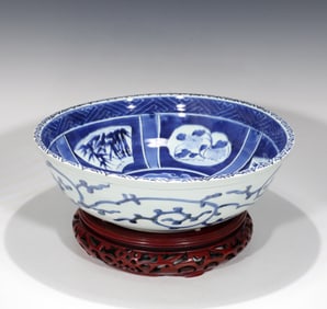 A Large Japanese Ko-Imari Blue And White Porcelain Bowl