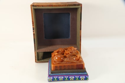 Shoushan Tianhuang Carved Dragon Stone Seal