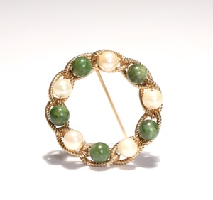 Jade Pearl Circle Gold Tone Pin Brooch