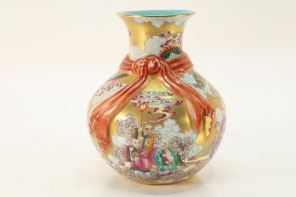 Famille Rose Character Story Pattern Porcelain Vase