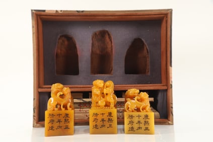 Group of Three Shoushan Tianhuang Carved Chi Dragon Stone Seal