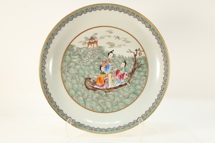 Famille Rose Character Story Pattern Porcelain Plate