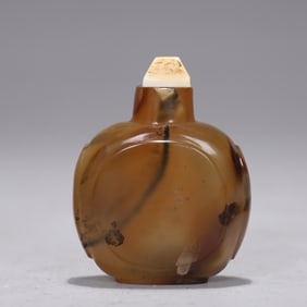 Chinese Agate Snuff Bottle