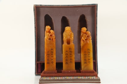 Group of Shoushan Tianhuang Carved Dragon Stone Seal