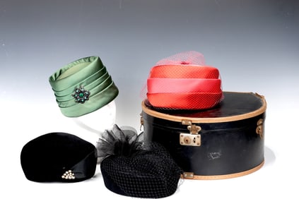 Group Of 4 Fancy Vintage Ladies Dress Hats