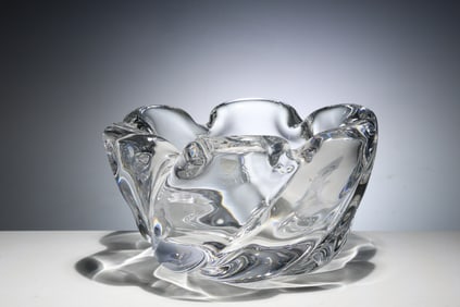 Orrefors Large Floral Shell Crystal 8.5 Inches Bowl Swedish 1980s