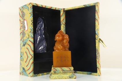 Shoushan Tianhuang Carved Character Stone Seal