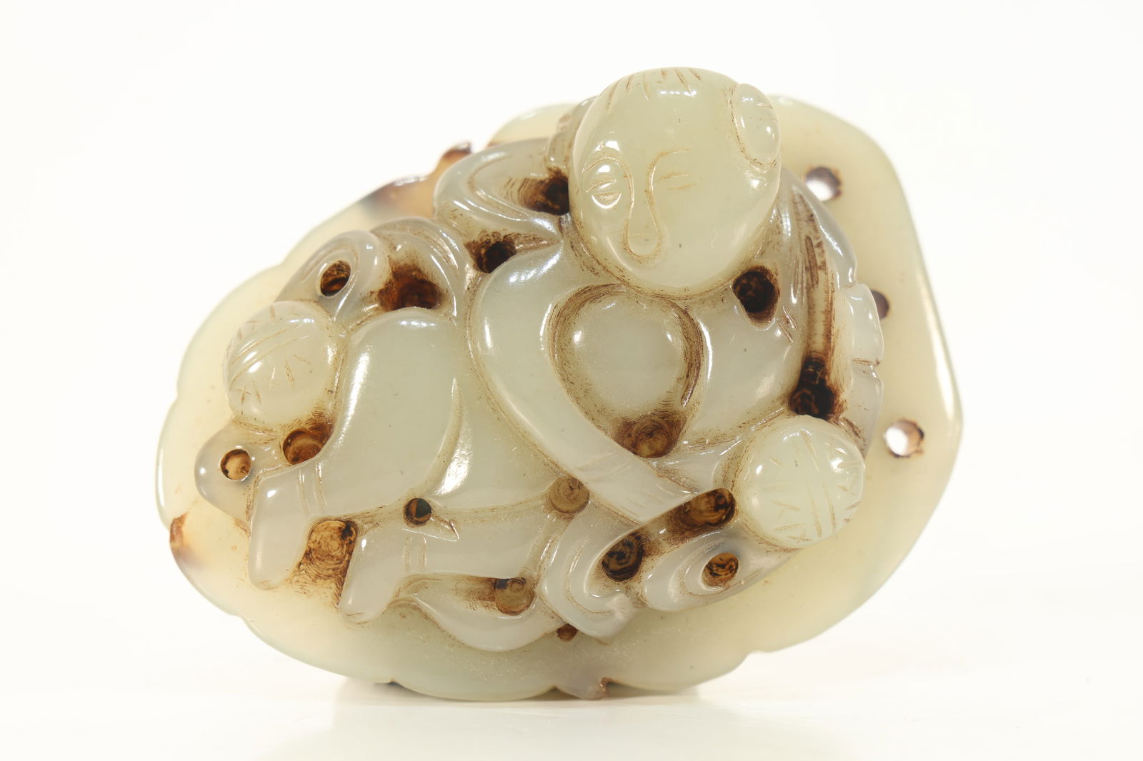 Jade Carved Child Shape Ornament: Jade Carved Child Shape Ornament (5.7 x 4.3 x 1cm )