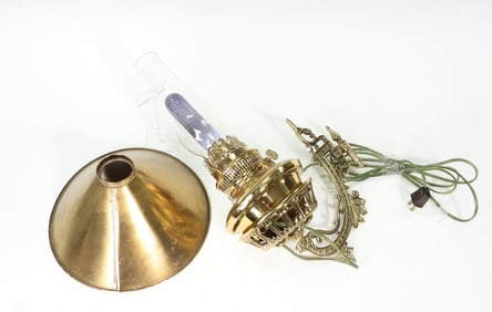 Vintage R&A Royal Aladdin Wall Lamp Shades