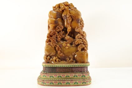Shoushan Tianhuang Carved Character and Landscape Ornament
