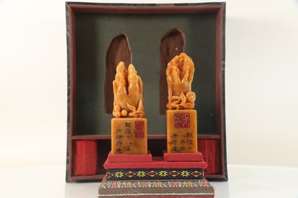 Pair of Shoushan Tianhuang Carved Buddha Hand Fruit Stone Seal
