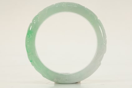 Jadeite Carved Reishi Mushroom Pattern Bangle