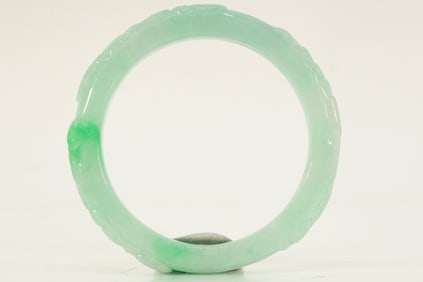 Jadeite Carved Reishi Mushroom Pattern Bangle