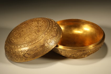 Gilt Bronze Carved Pine Tree and Crane Pattern Lid Box