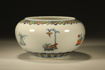 Doucai Flower and Flower Pot Pattern Porcelain Washer