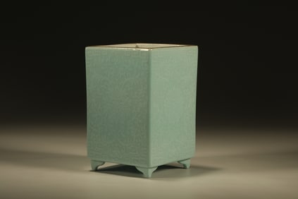 Light Grey Glazed Carved Flower Pattern Porcelain Brush Pot