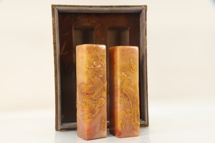Pair of Shoushan Tianhuang Carved Dragon and Phoenix Pattern Stone Seal