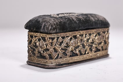 Vintage Hairpin Jewelry Box With Ornate Velvet