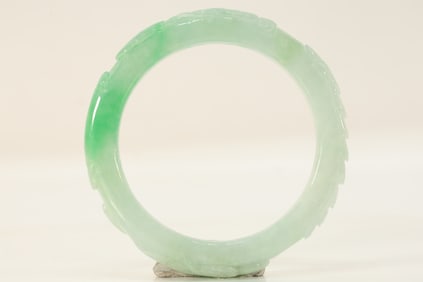 Jadeite Carved Reishi Mushroom Pattern Bangle