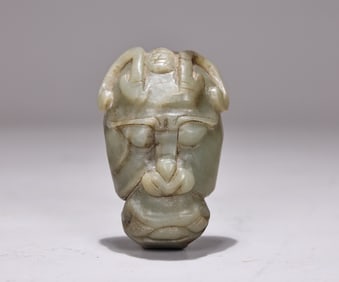 Jade Beast Face Buckle Figure