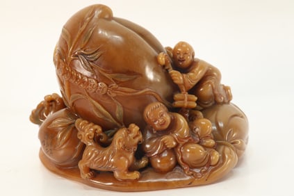 Shoushan Tianhuang Carved Peach and Child Shape Ornament