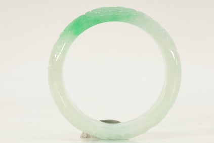 Jadeite Carved Reishi Mushroom Pattern Bangle