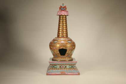 Famille Rose Gold Drawing Flower Pattern Porcelain Pagoba