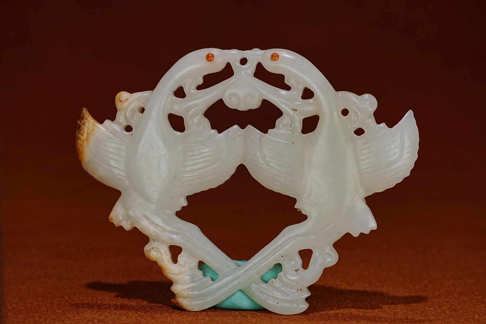 Jade Crane Pendant: Jade Crane Pendant (4.6 x 6.1 x 0.4 cm)