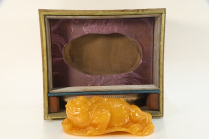 Shoushan Tianhuang Carved Toad Shape Ornament
