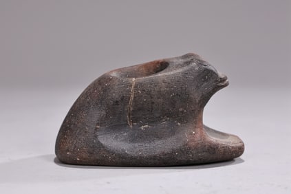 Native American Carved Stone Frog Effigy Pipe