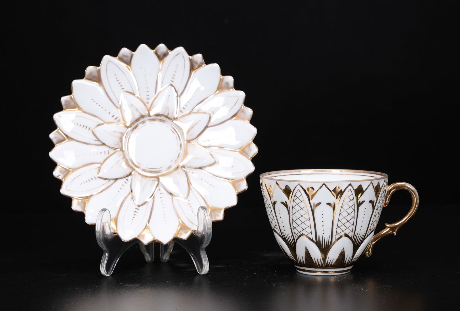 Vintage Lotus Petals With Gold Trimmed Tea Cup And Saucer (1 of 6)