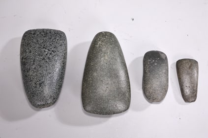 Four Native American Arrowhead Hardstone Artifacts
