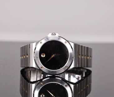 Movado Museum Stainless Steel Swiss Black Dial Watch: Movado Museum Stainless Steel Swiss Black Dial Watch (3.7 x 0.5 cm)