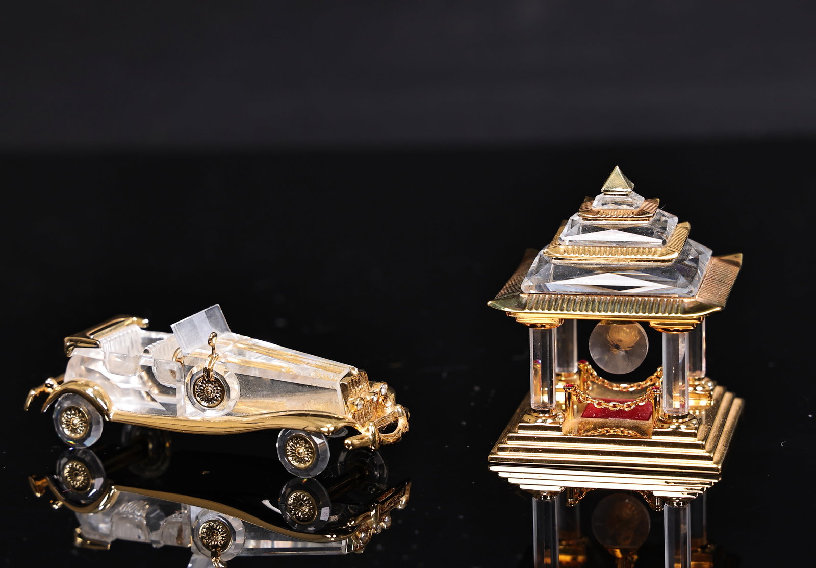 Swarovski Crystal Memories Journeys Gold Japanese Temple, Classic Car (1 of 7)