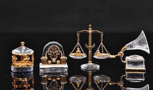 Swarovski Crystal Memories Balance Scale, Gramophone, Radio,Carousel Miniature: Swarovski Crystal Memories Balance Scale, Gramophone, Radio,Carousel Miniature (About 3 x 2.5 x 4 cm more or less)