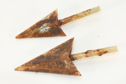 Pair of Jade Arrows Ornament