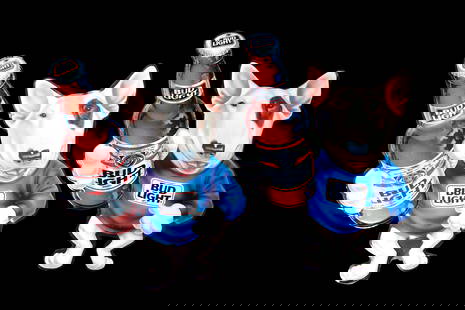 Pair Of Spuds Mackenzie Tin 1989 Bud Light Metal Sign: Pair Of Spuds Mackenzie Tin 1989 Bud Light Metal Sign (47 x 66 cm each)