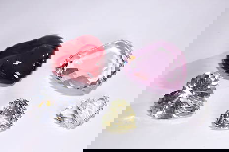 Vintage Variety Size Heart Shape Including Swarovski, Rosenthal: Vintage Variety Size Heart Shape Including Swarovski, Rosenthal (About 4 x 4 x 2 cm more or less)