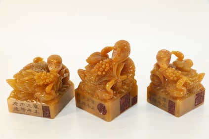 Group of Three Shoushan Tianhuang Carved Goose Shape Stone Seal