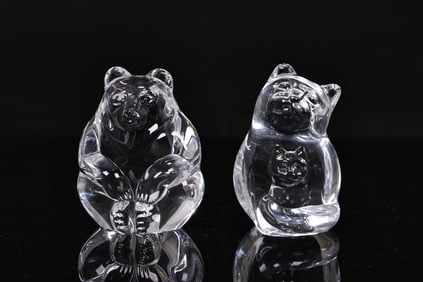 Steuben Glass Sitting Cat And Bear Hand Cooler Paperweight
