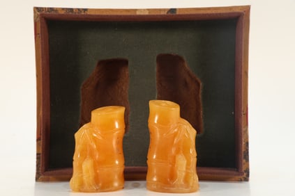 Pair of Shoushan Tianhuang Carved Bamboo Shape Stone Seal
