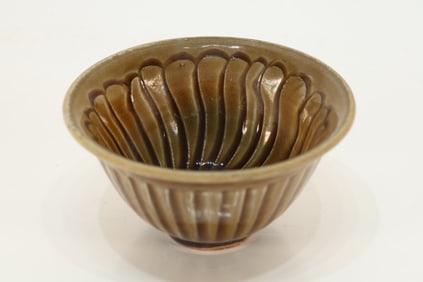 Brown Glazed Carved Flower Pattern Porcelain Cup