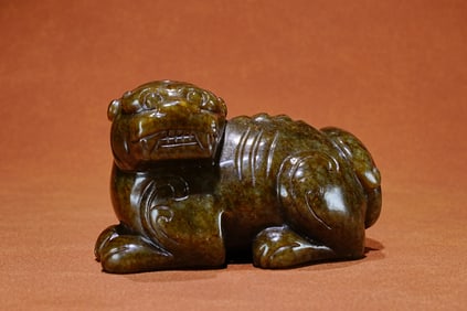 Jade Carved Beast Shape Ornament