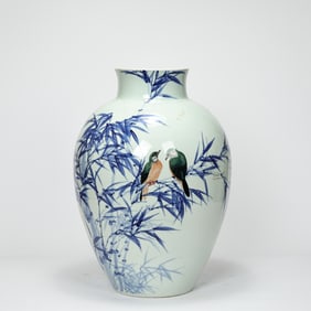 Chinese Porcelain Blue And White Bamboo Birds Vase